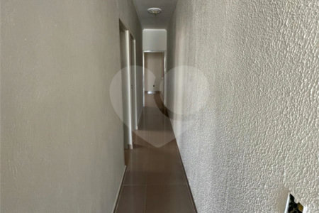Casa com 02 Dormitórios á venda, em Cidade Aracy 2.