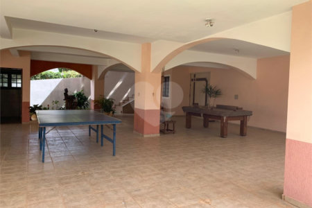 Casa ampla à venda no Vale das Flores em Atibaia