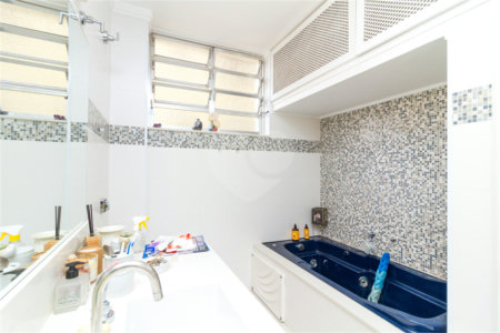 Apto espaçoso | 180 m² | 3 dorms. (1 suíte) | 1 vaga em Santa Cecília!