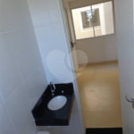 Apartamento no Condomínio Mont Royal.