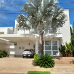 Casa à Venda no Condomínio Damha III – Elegância e Conforto para sua Família
