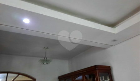 Sobrado à venda com 3 quartos, sendo 1 suíte,  em Catumbi, São Paulo, SP