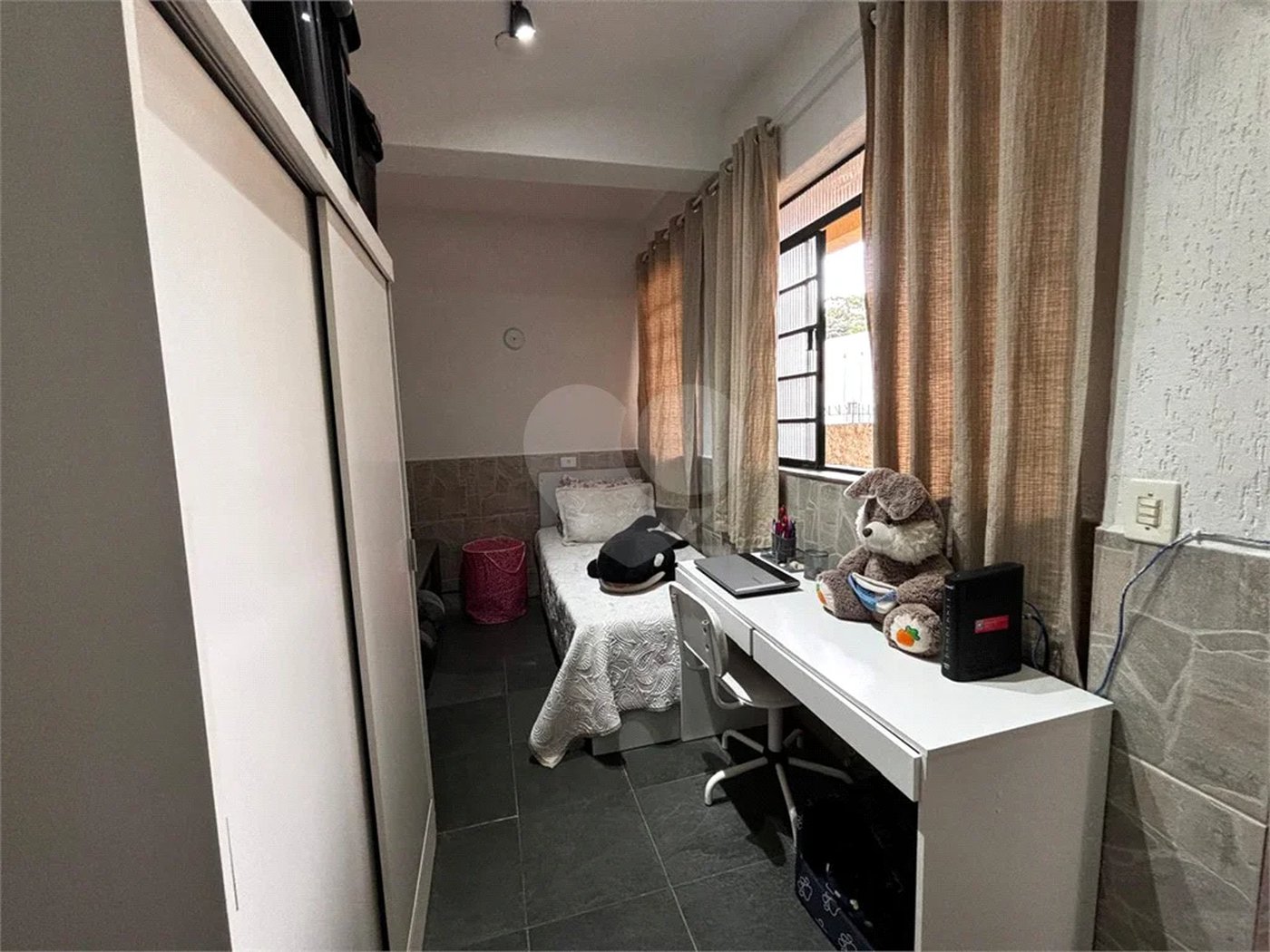 Casa com 03 dormitórios e 04 vagas Parada Inglesa