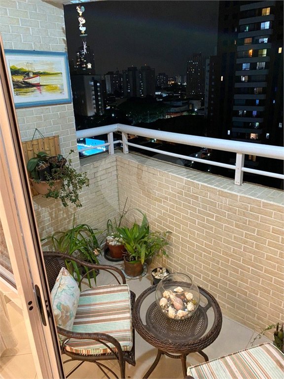 Apartamento à venda no Tatuapé, com 108 m², 3 quartos, 1 suíte, 2 vagas de garagem
