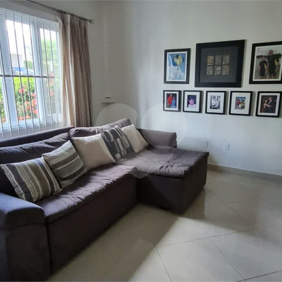 Lindo sobrado com 4 suites e piscina à venda, 365m², por R$ 2.450.000,00 no condomínio Villa Suiça, em Indaiatuba/SP.