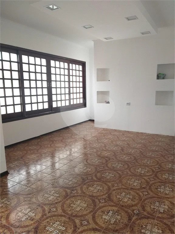 Casa à venda com 4 quartos, sendo 1 suíte,  no Centro, Vinhedo, SP