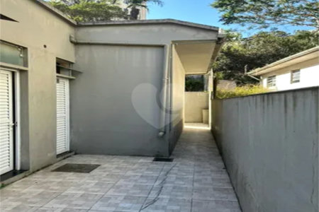 Vende se Uma Casa / Terreno Maravilhosa e Aconchegante!!!