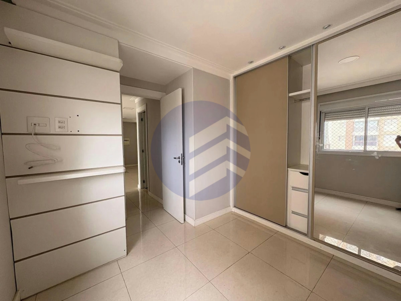 Apartamento à venda com 2 quartos em Jardim Esmeralda, São Paulo - SP