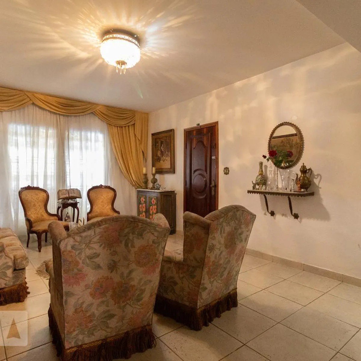 Casa à venda com 3 quartos, sendo 1 suíte, em Ferreira, São Paulo - SP