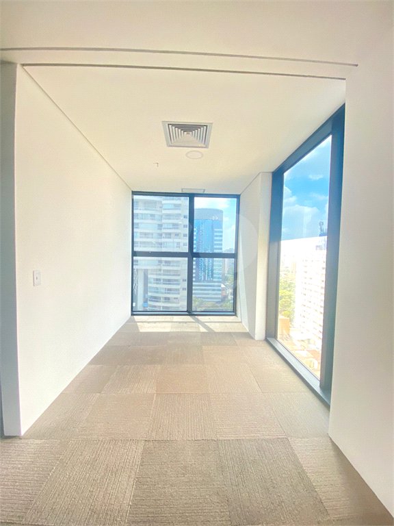 Conjunto Comercial 509,6 m² para locação no Condomínio Nações Unidas - São Paulo