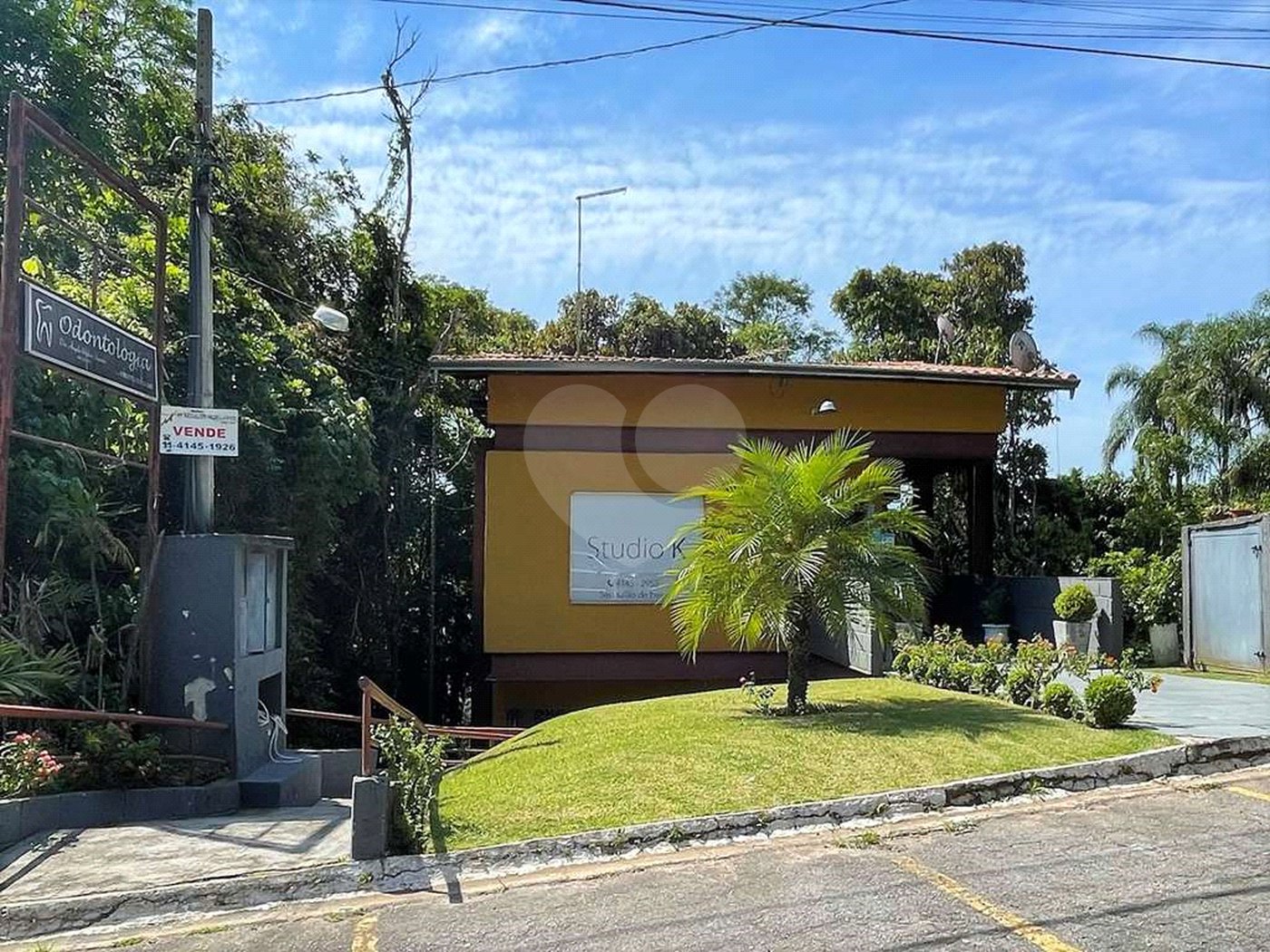 Casa de Alto Padrão à Venda e Locação - Condomínio Vila Verde