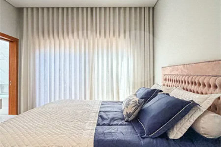 Indaiatuba - HOME DESIGN - Casa Térrea - Condomínio Paradiso - 420 m² de terreno - 307,19 m² de área construída - 3 suítes completas, sendo 1 master com closet planejado e banheira de imersão - Sala de TV reversível para 4ª suíte - Sala de estar ampla e varanda gourmet integrada - Cozinha com móve