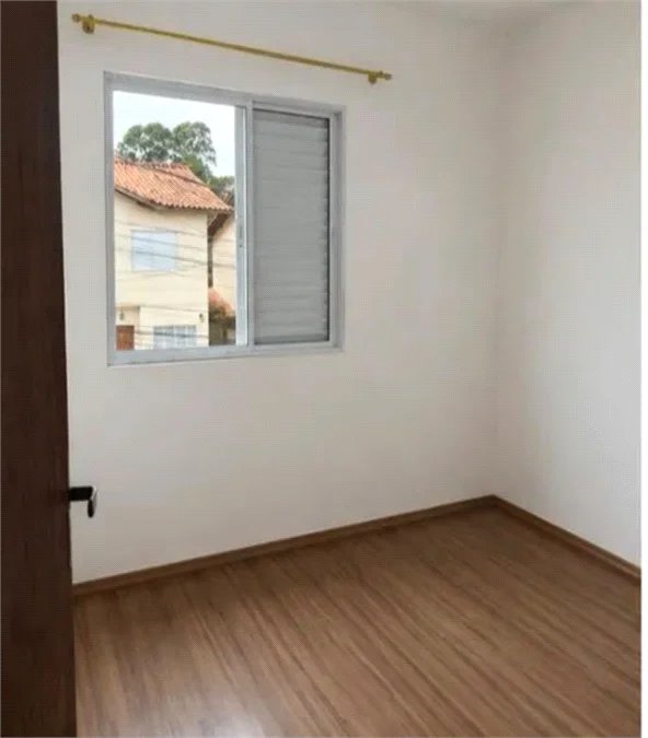 Sobrado à venda com 2 quartos em Jardim San Ressore (caucaia do Alto), Cotia - SP