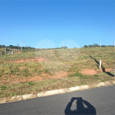 Terreno em Atibaia com 360 m² condomínio fechado com ampla área de lazer