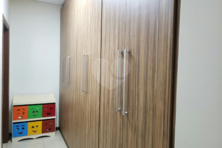 Sobrado para venda no condomínio de alto padrão Village Damha II