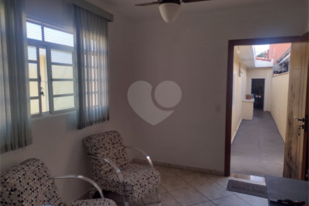 Casa térrea disponivel para venda no Jardim Bandeirantes