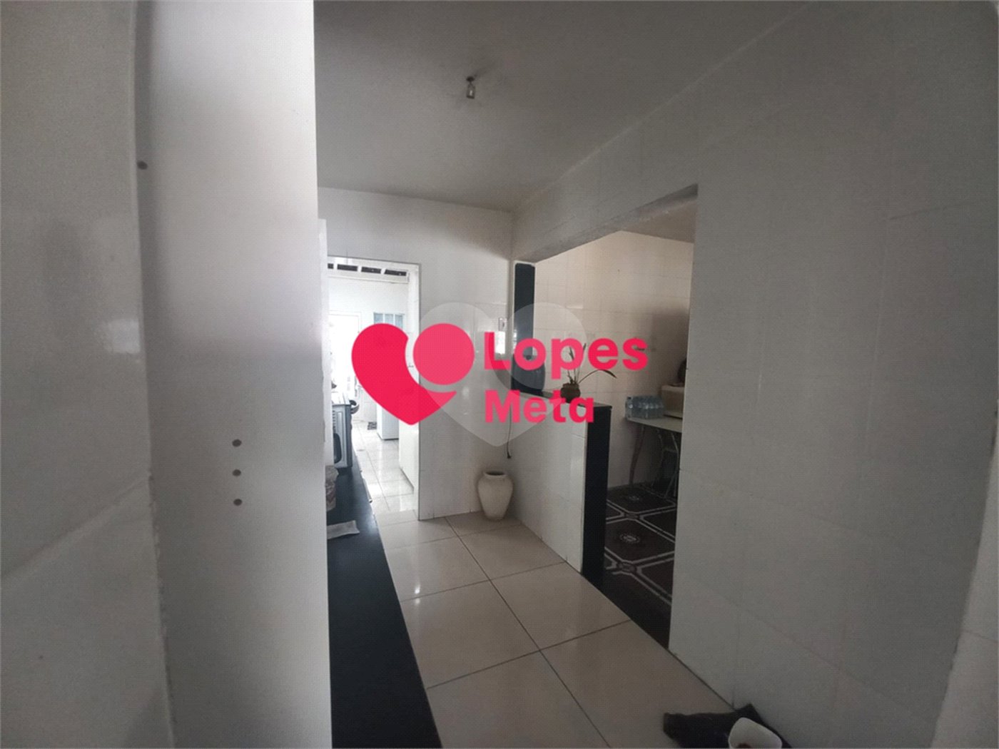 CASA A VENDA, 260m² VISTA VERDE, 3 DORMITORIOS 2 SENDO SUÍTE, QUINTAL E 3 VAGAS DE GARAGEM, SÃO JOSÉ