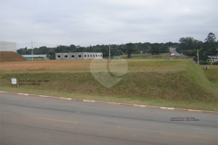 Terreno industrial de 3.000 m² à venda em Cotia/SP
