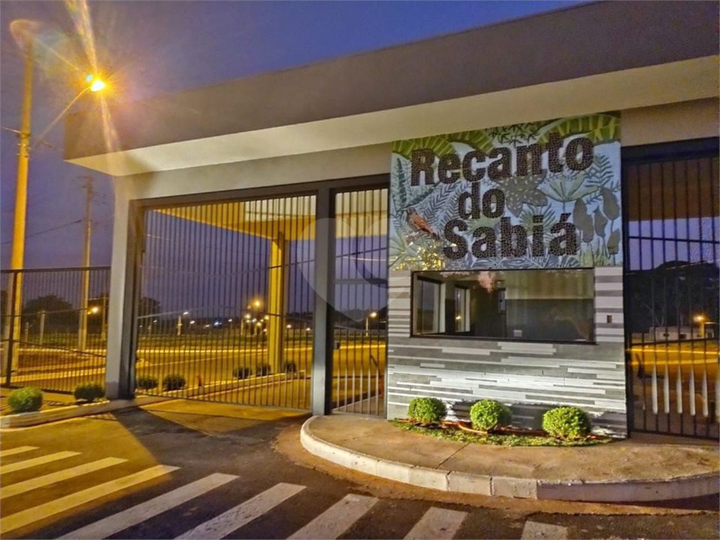 Terreno no Condomínio Recanto do Sabia.