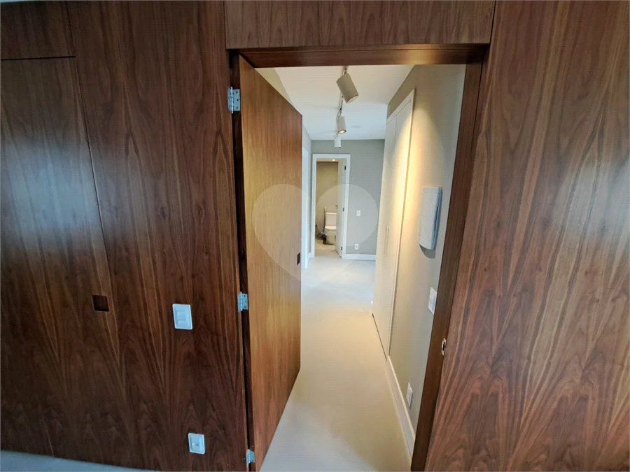 Apartamento mobiliado de 85 m² no Itaim Bibi | 3 dormitórios, 1 suíte e 1 vaga