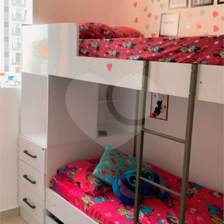 Apartamento de 2 quartos, mobiliado, à venda no bairro de Arthur Alvim