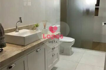 Casa Sobrado COM 250M², 2 DORMITORIOS, 2 SUITES, 6 VAGAS - JARDIM DAS INDUSTRIAS - SÃO JOSÉ DOS CAMP