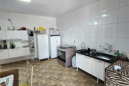 Casa à Venda - Estância Lagoa Dourada, Brotas-SP