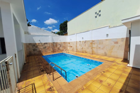 Casa à venda com 2 dormitórios á venda.
