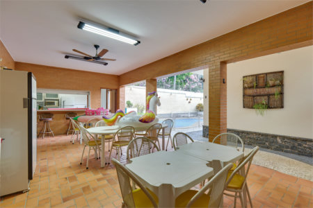 Casa Térrea à venda com 4 quartos, sendo 2 suítes, em Alto da Boa Vista, São Paulo, SP