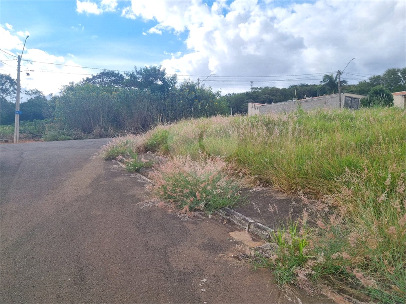 Terreno à venda – 402,87 m² Prolongamento do Jardim das Torres.