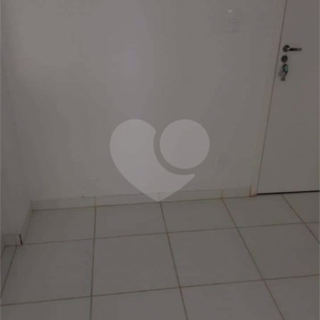 Apartamento à Venda no Parque dos Manacás