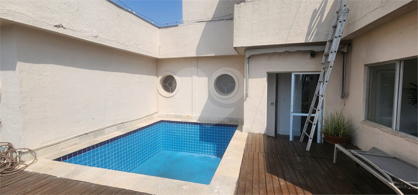 Cobertura 380m² - 4 quartos - Vila Nova Conceição em Frente a Praça Pereira Coutinho
