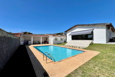 Casa Térrea à venda com 5 quartos, sendo 3 suítes, em Vila Esperia Ou Giglio, Atibaia, SP