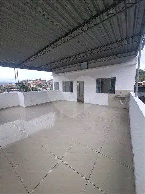 SOBRADO TIPO APARTAMENTO COM 1 QUARTO PARA LOCAÇÃO 153m² - SANTÍSSIMO