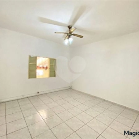 Casa com 224m², 3 dormitórios, 4 vagas, à venda na Vila Ema.