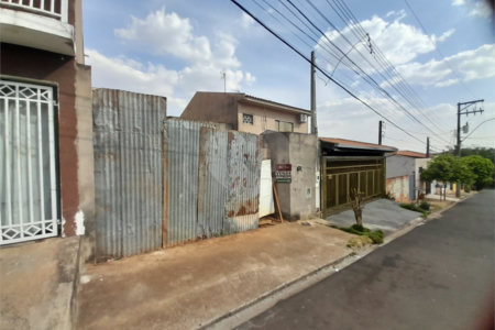Casa em Construção à Venda no Bairro Romeu Tortorelli