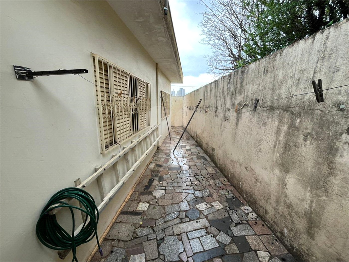 Casa a venda na Cidade Jardim com 3 dormitorios e 1 suite