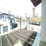 SOBRADO DE 100 M² COM 03 DORMITÓRIOS, VAGA E QUINTAL PARA LOCAÇÃO (OU VENDA) NO JARDIM DO COLEGIO-SANTANA