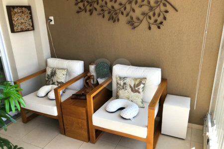 Apartamento de 70m2 com 3 dorms, 2 banheiros, 1 suíte, 1 vaga. Estuda permuta.