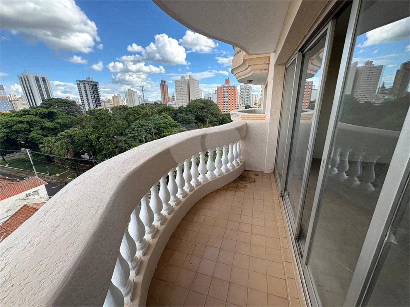Apartamento à venda com 3 quartos, sendo 1 suíte,  no Centro, Piracicaba, SP