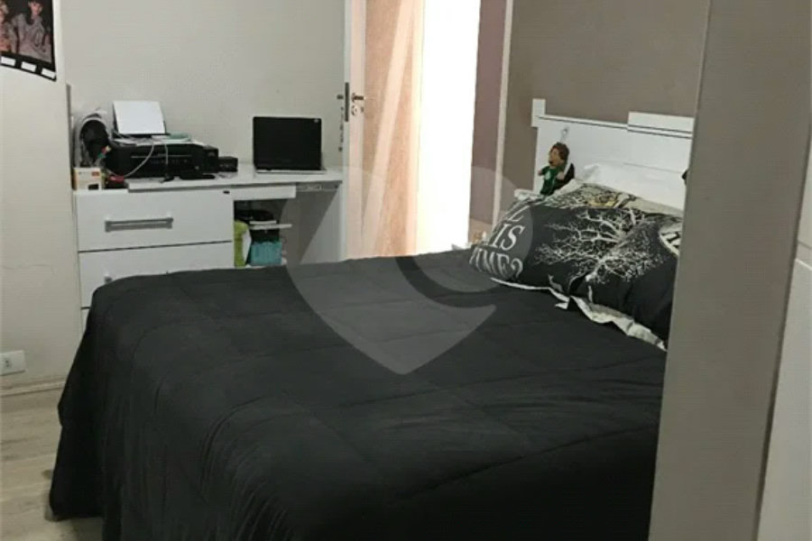 Casa 4 dormitórios, 3 vagas