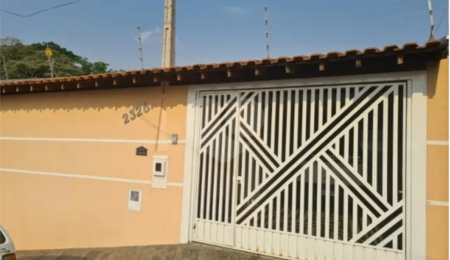 Casa à venda com 3 quartos, sendo 1 suíte,  em Jardim Brasil, São Carlos, SP