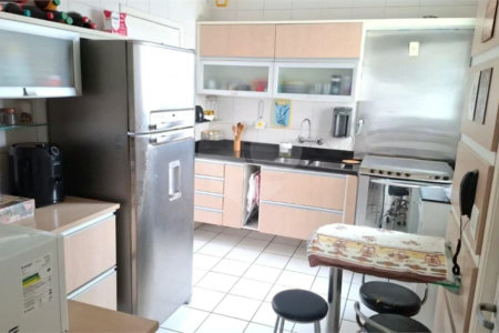 Apartamento a venda no Ipiranga com 3 dormitórios e 2 vagas com 115m² Aceita e estuda Permuta.