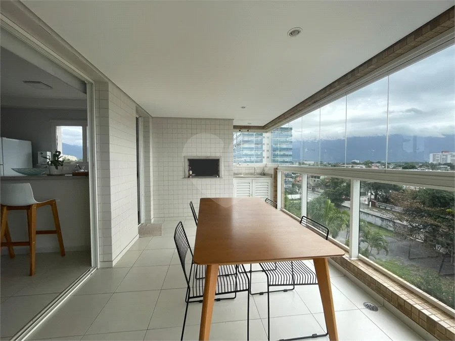 Apartamento à venda com 2 suítes no Centro, Bertioga, SP