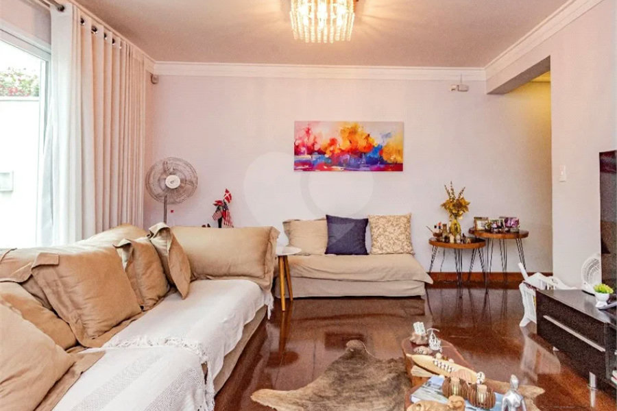 Casa á venda - Saúde alto padrão
