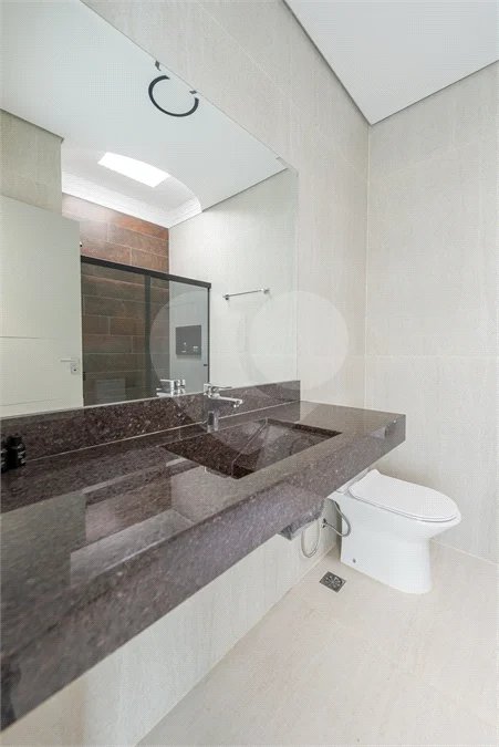 Casa à venda com 4 suítes no condomínio Vale da Santa Fé, Vinhedo - SP