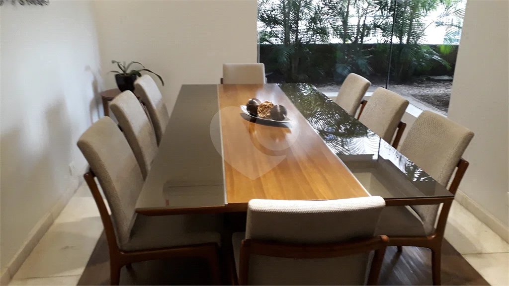 Apartamento à venda mobiliado nos Jardins — 126 m²