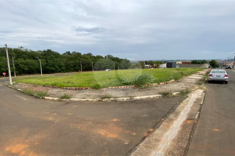 Quadra à venda na av. Rio das Pedras com 3.444 m² divido em 13 lotes bairro Altos do Taquaral