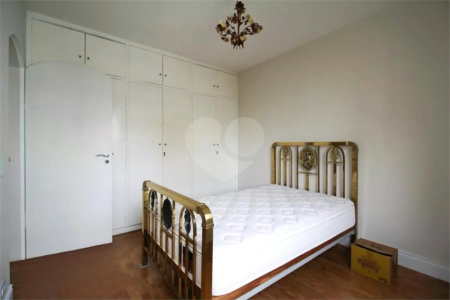 Apartamento para venda em Moema com 185m², 3 dormitórios sendo 1 suíte e 1 vaga