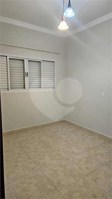Casa Locação e Venda Condomínio Portal de Itaici 04 Dormitórios 02 suítes